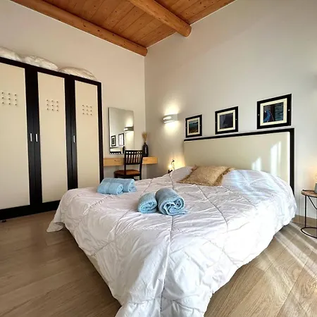 T2 Pieds Dans L'eau Santa Giulia Appartement *