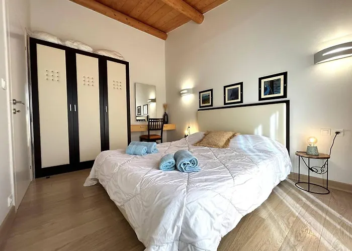 T2 Pieds Dans L'eau Santa Giulia Appartement *